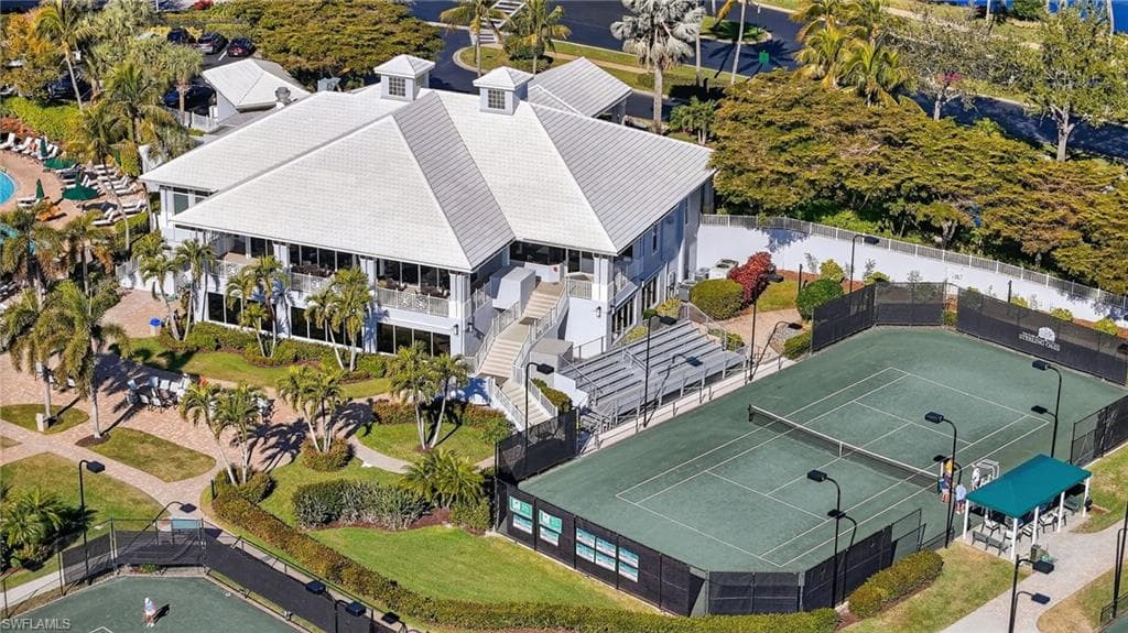 1331 Old Oak LN, NAPLES FL 34110-8