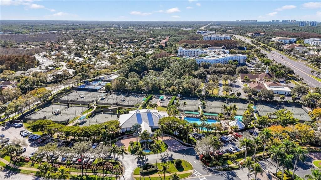 1331 Old Oak LN, NAPLES FL 34110-13