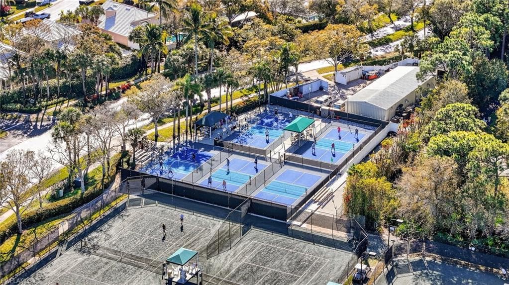 1331 Old Oak LN, NAPLES FL 34110-14