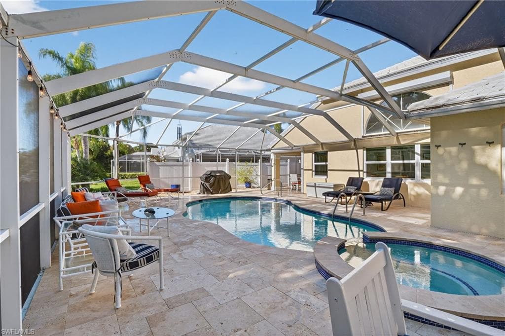 1331 Old Oak LN, NAPLES FL 34110-47