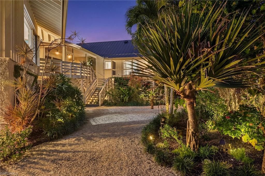 1973 Wild Lime DR, SANIBEL FL 33957-1