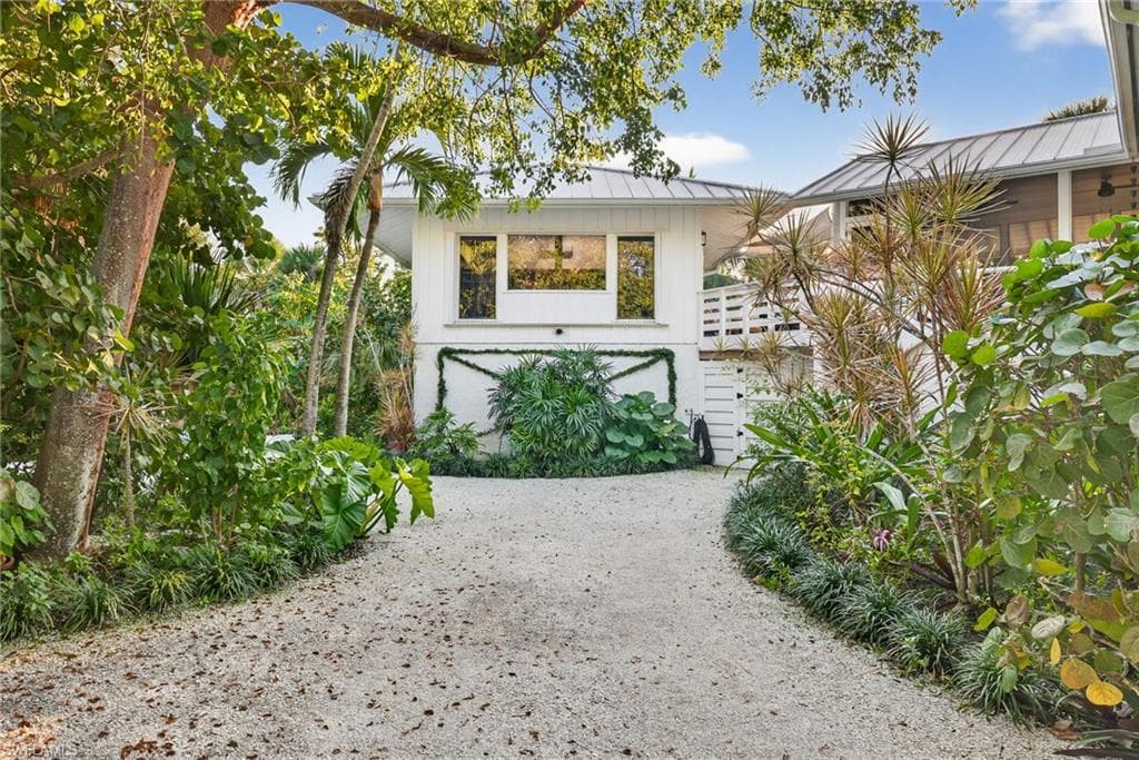 1973 Wild Lime DR, SANIBEL FL 33957-7