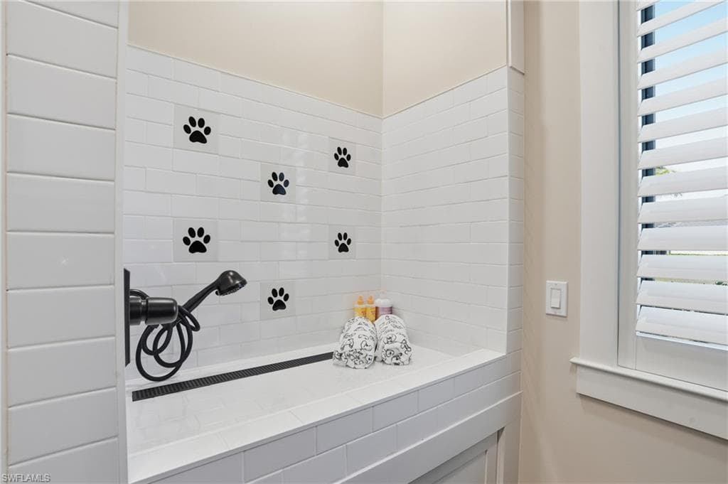 891 W Cape Estates CIR, CAPE CORAL FL 33993-22