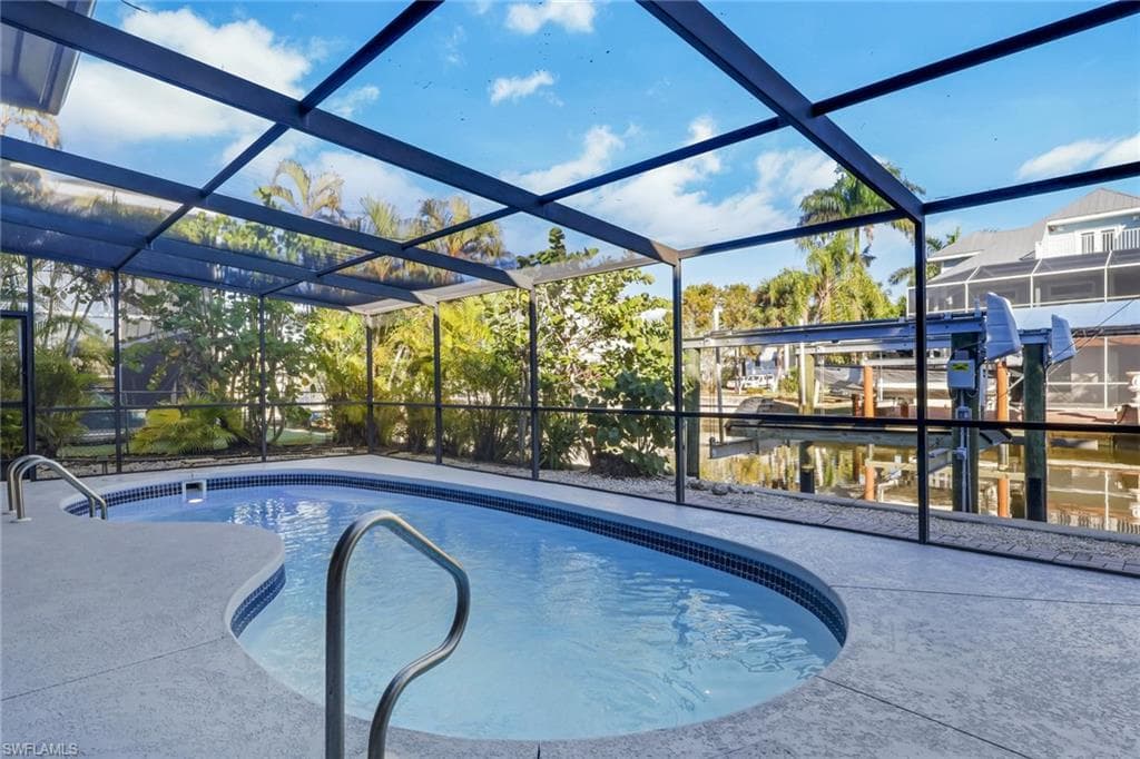1282 Belaire CT W, NAPLES FL 34110-31