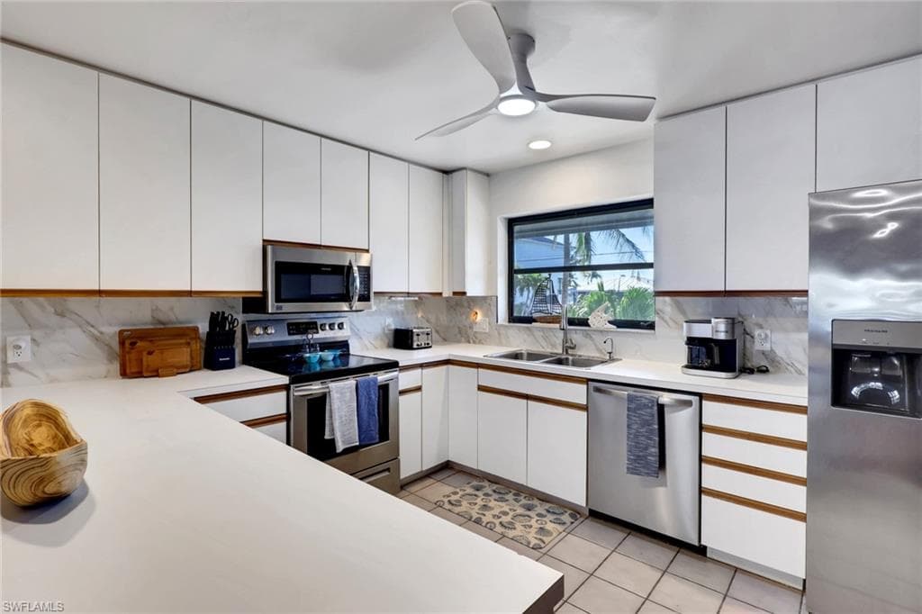 1282 Belaire CT W, NAPLES FL 34110-9