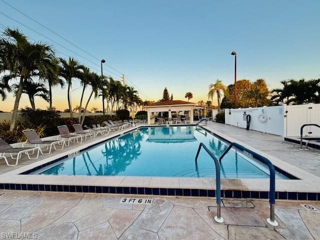 158 Seven Seas WAY # 158, NAPLES FL 34104-19