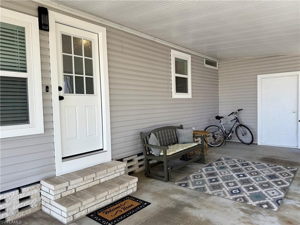 158 Seven Seas WAY # 158, NAPLES FL 34104-17