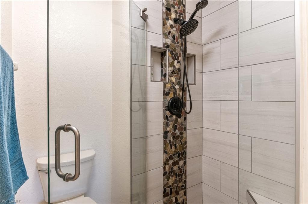 9845 Citadel LN # 207, BONITA SPRINGS FL 34135-18