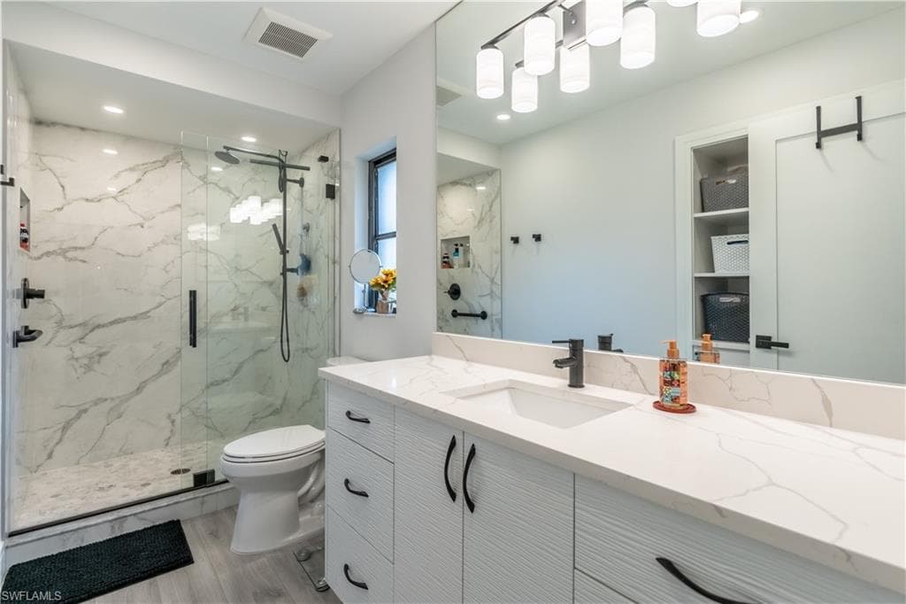 2237 River Reach DR, NAPLES FL 34104-19