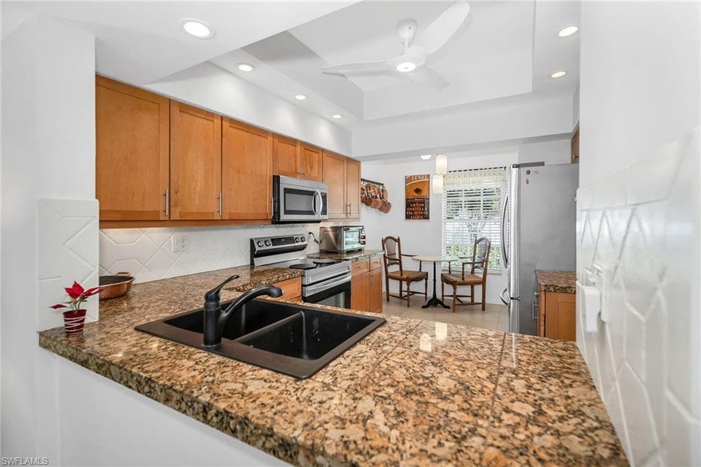 322 Sugar Pine LN # 322, NAPLES FL 34108-12