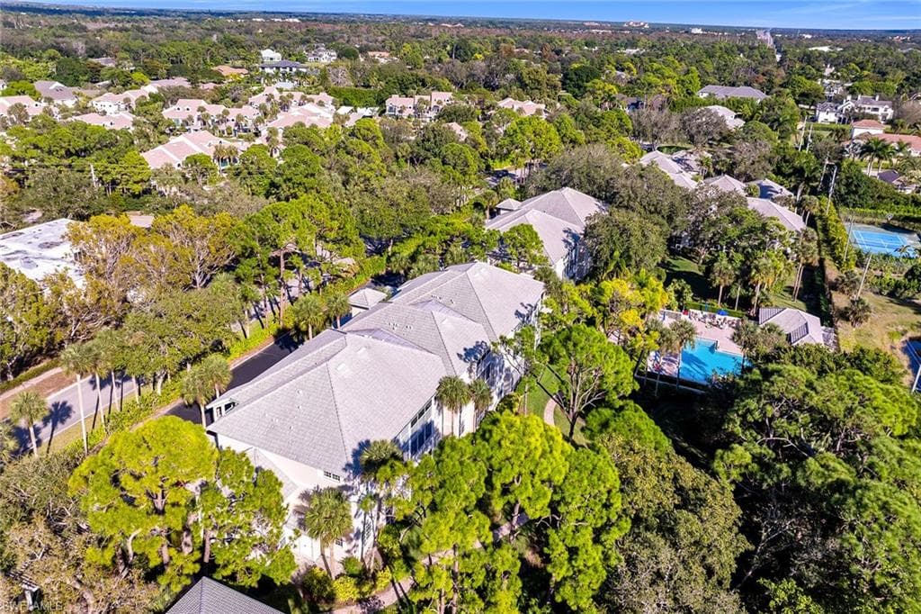 322 Sugar Pine LN # 322, NAPLES FL 34108-42