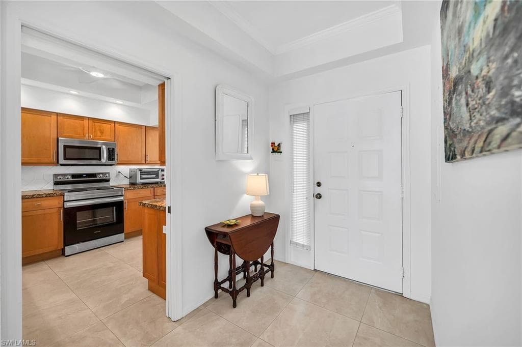 322 Sugar Pine LN # 322, NAPLES FL 34108-3