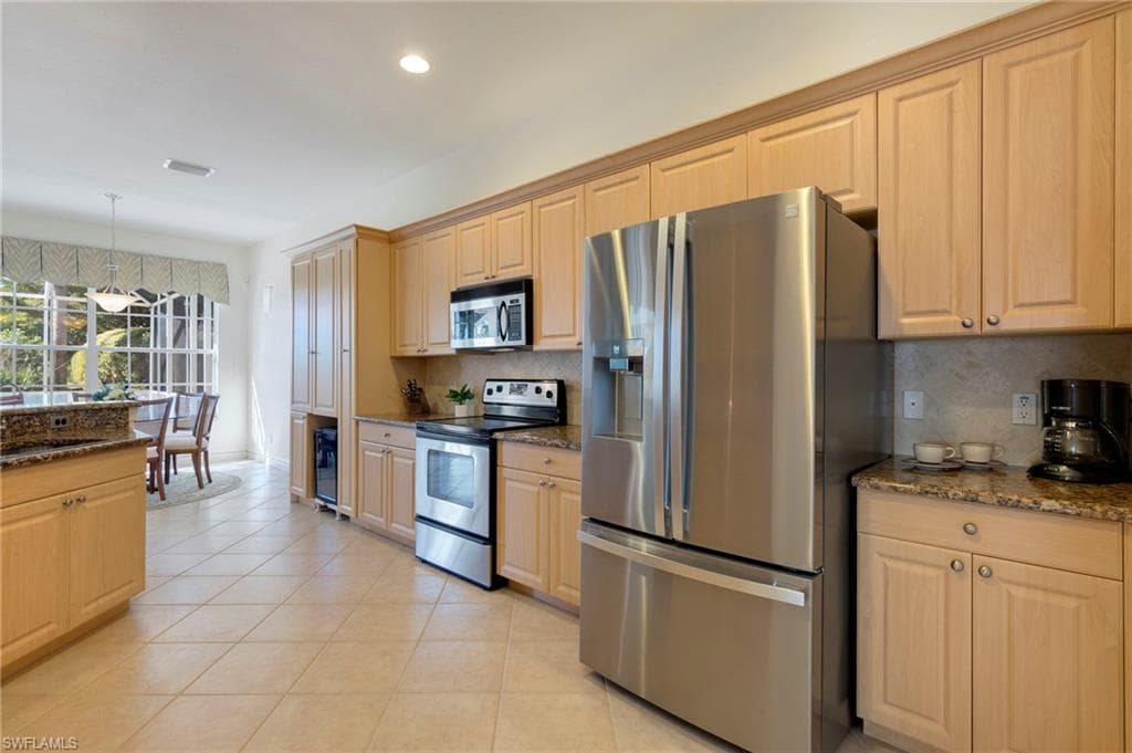 20000 Seadale CT, ESTERO FL 33928-25