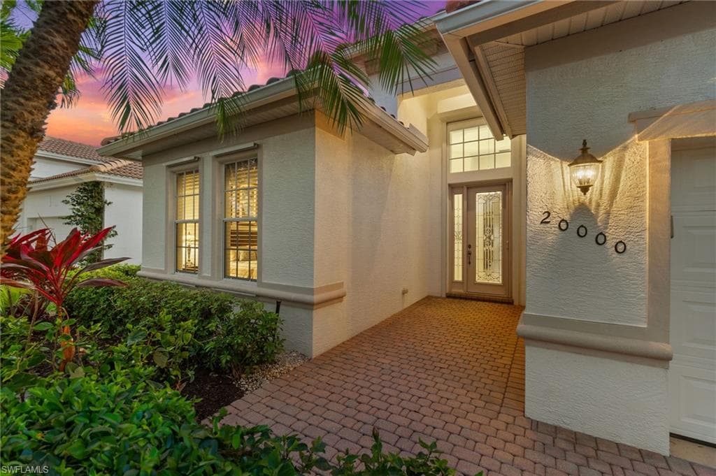 20000 Seadale CT, ESTERO FL 33928-4