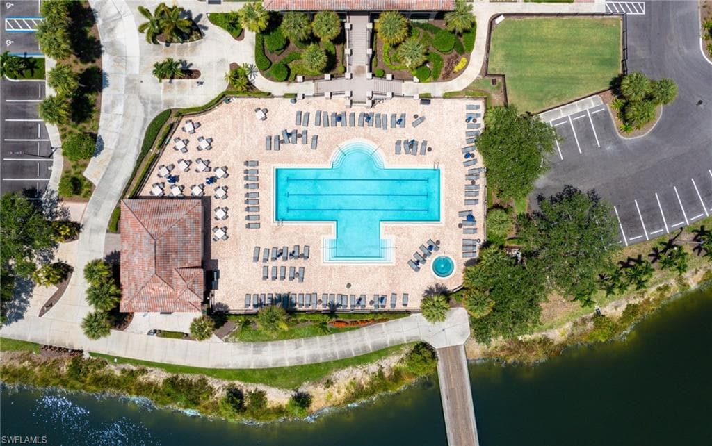 20000 Seadale CT, ESTERO FL 33928-43