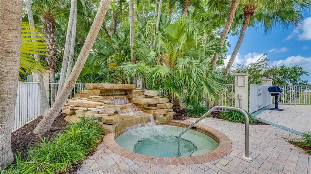 4011 Palm Tree BLVD # 205, CAPE CORAL FL 33904-24