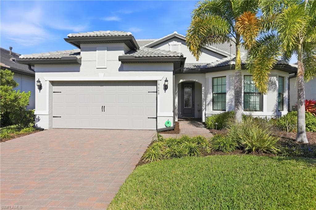 19648 Aqua View LN, FORT MYERS FL 33913-1