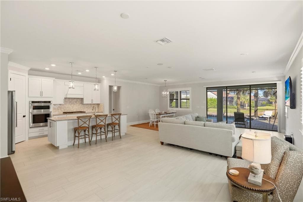 19648 Aqua View LN, FORT MYERS FL 33913-8