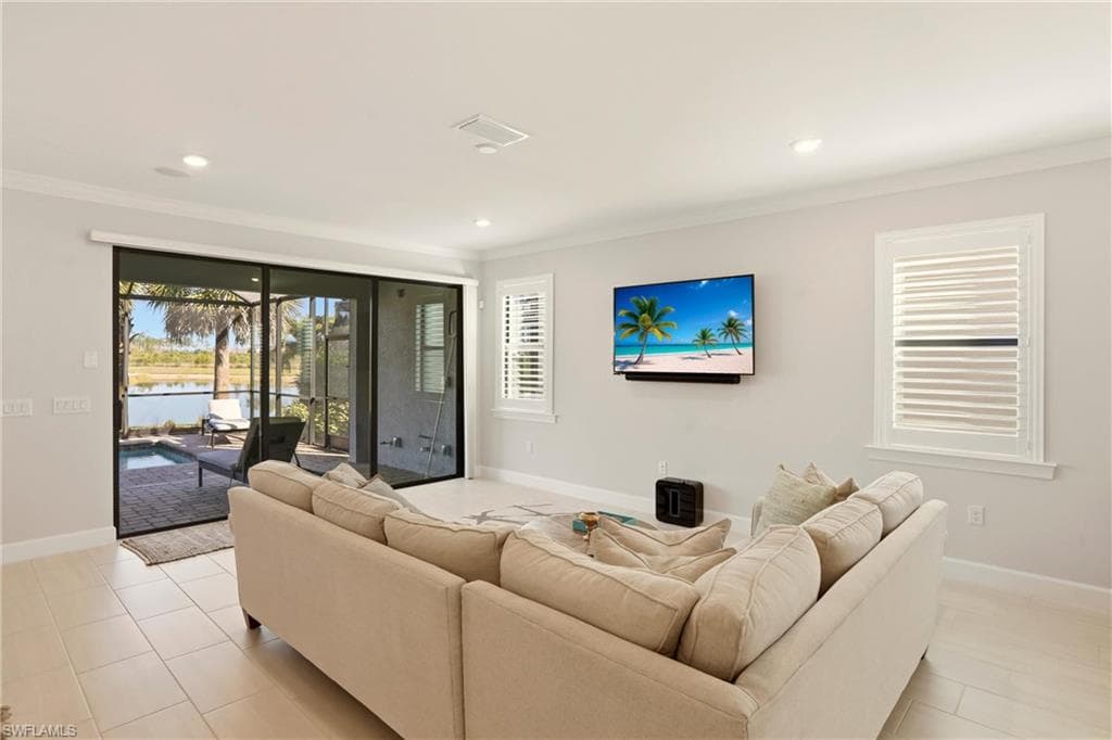 19648 Aqua View LN, FORT MYERS FL 33913-9