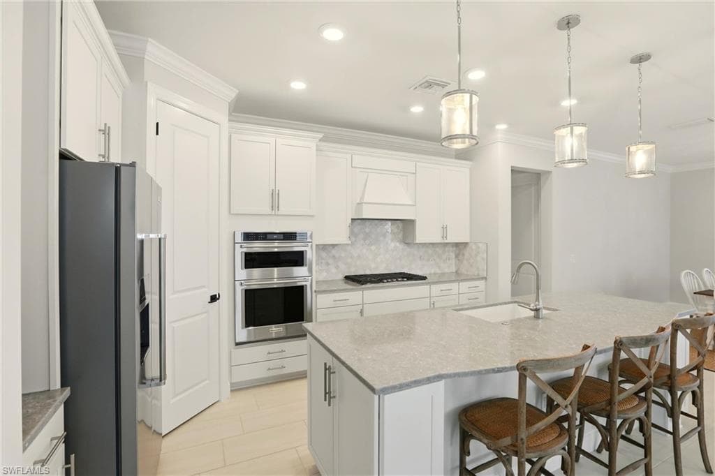 19648 Aqua View LN, FORT MYERS FL 33913-13