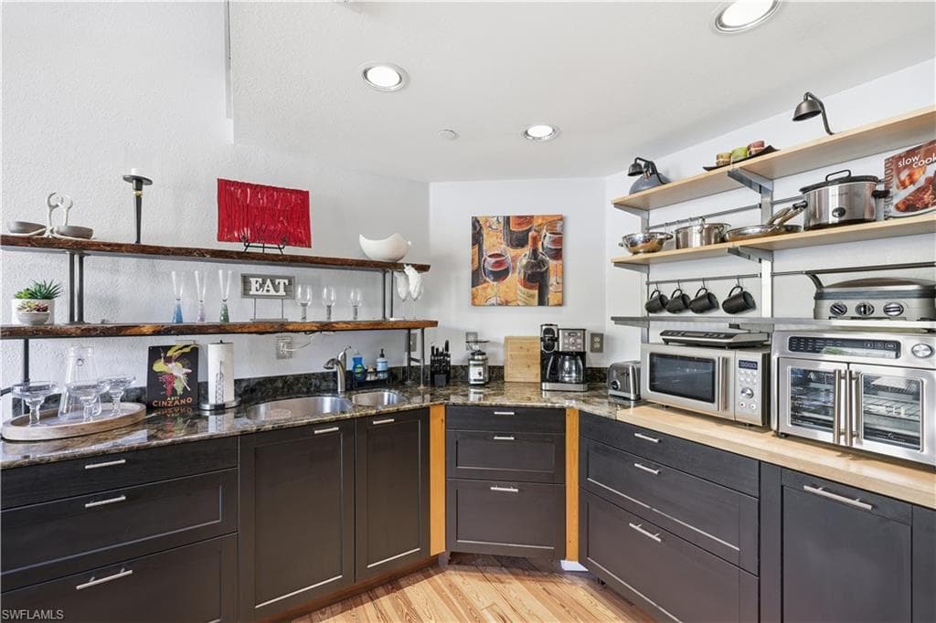 2260 1st ST 210-2