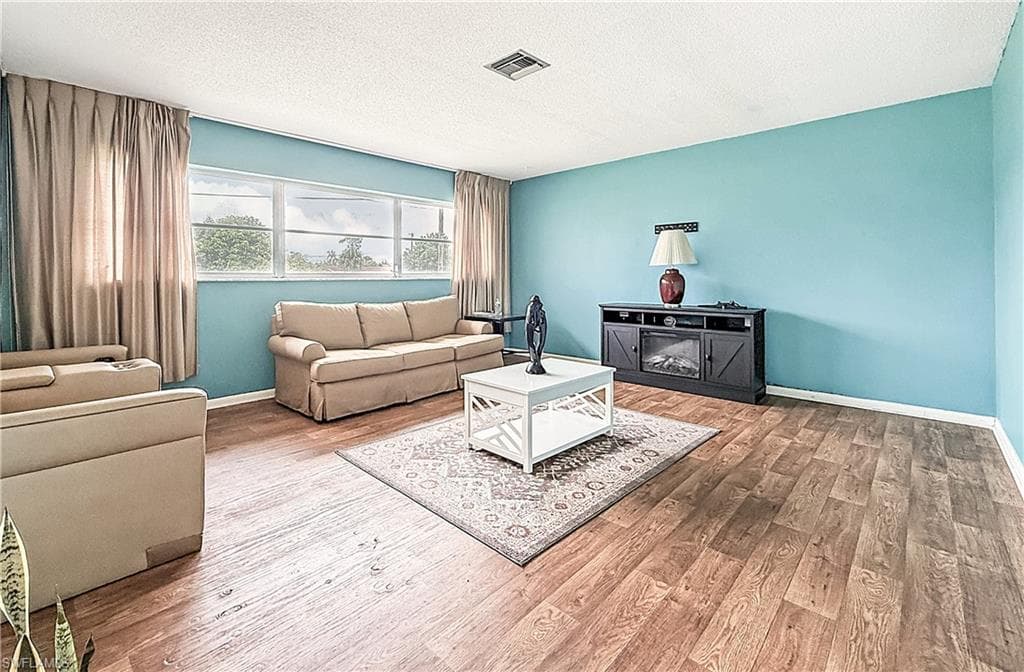 218 Fireside CT, LEHIGH ACRES FL 33936-3