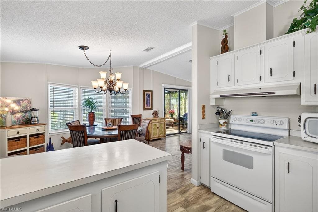 212 Oceans BLVD # 212, NAPLES FL 34104-12