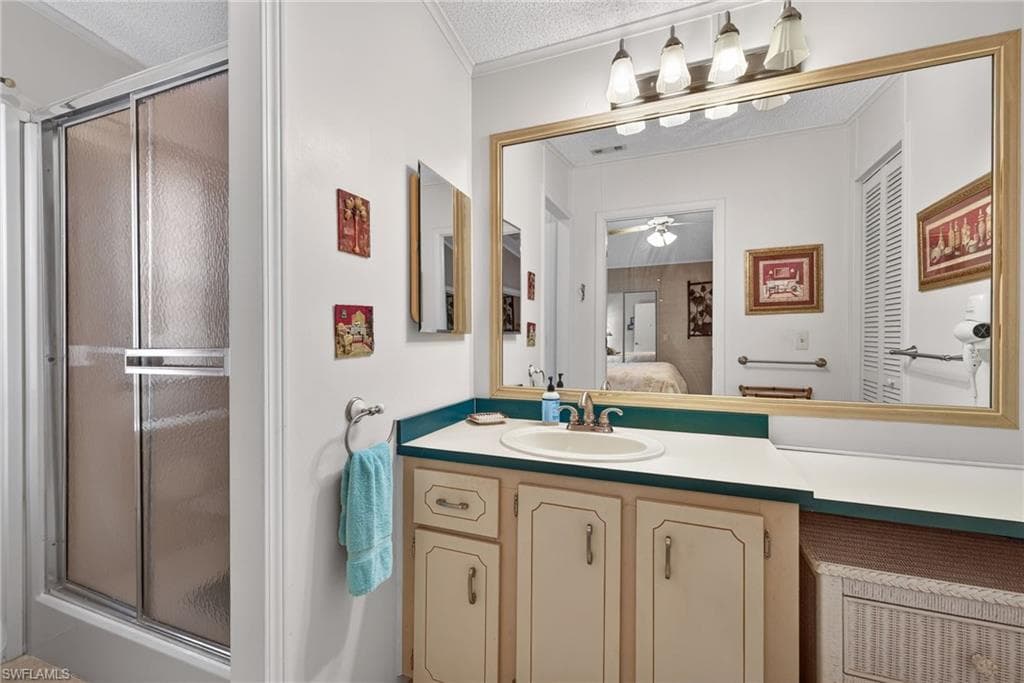 212 Oceans BLVD # 212, NAPLES FL 34104-16