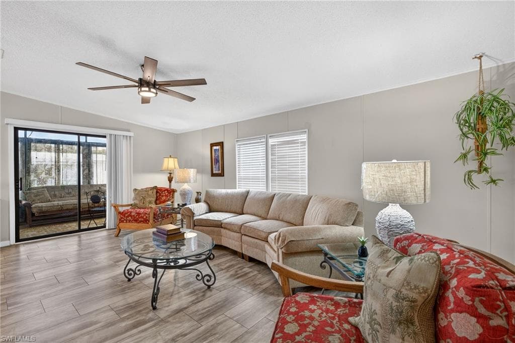 212 Oceans BLVD # 212, NAPLES FL 34104-3