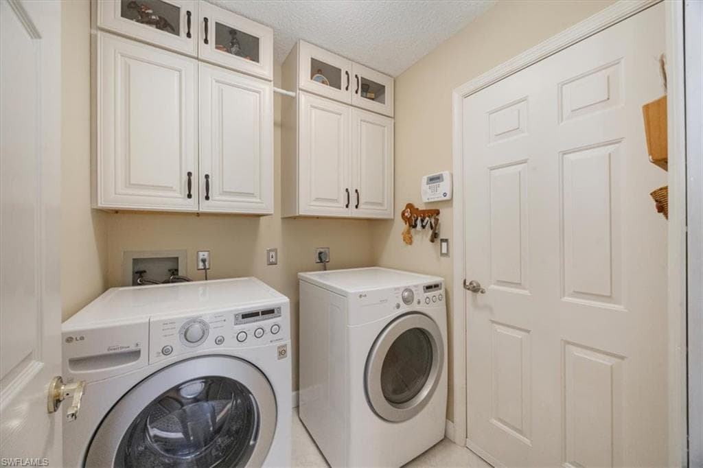 4198 Royal Wood BLVD-23