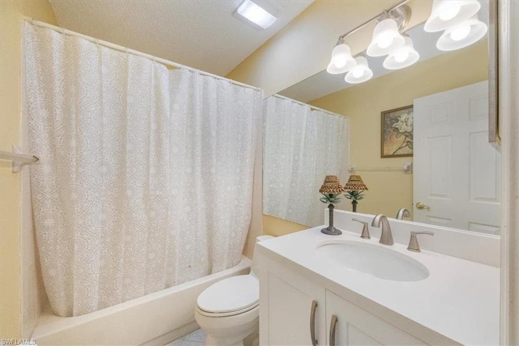 4198 Royal Wood BLVD-18