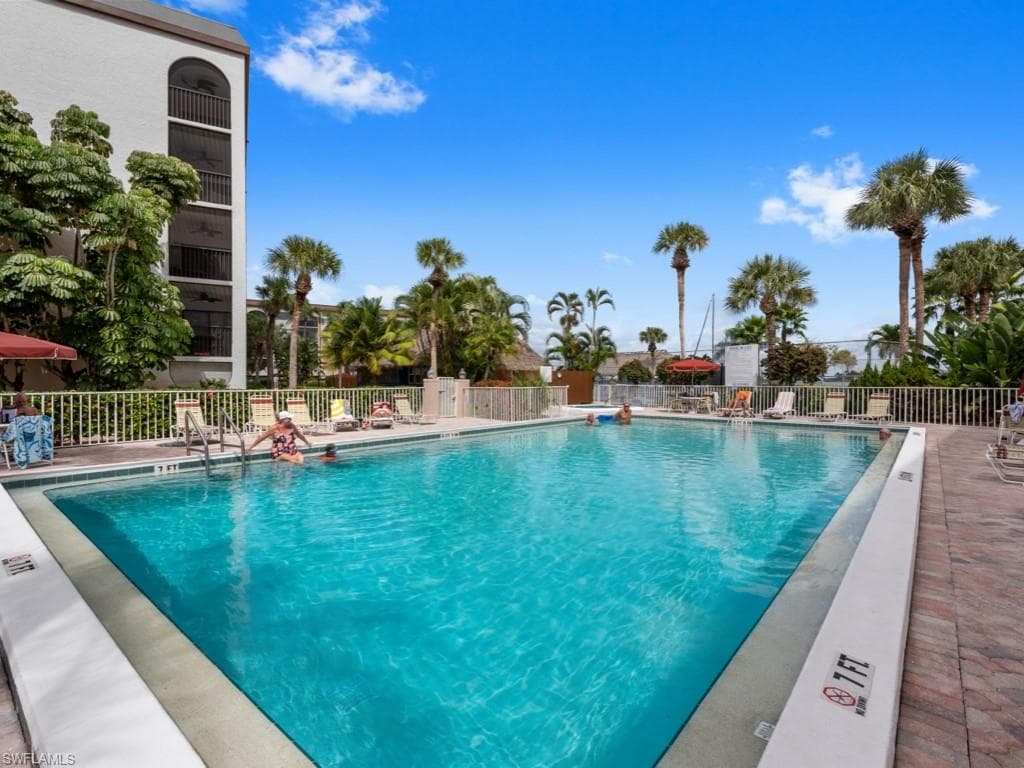 1003 Anglers CV # K407, MARCO ISLAND FL 34145-35