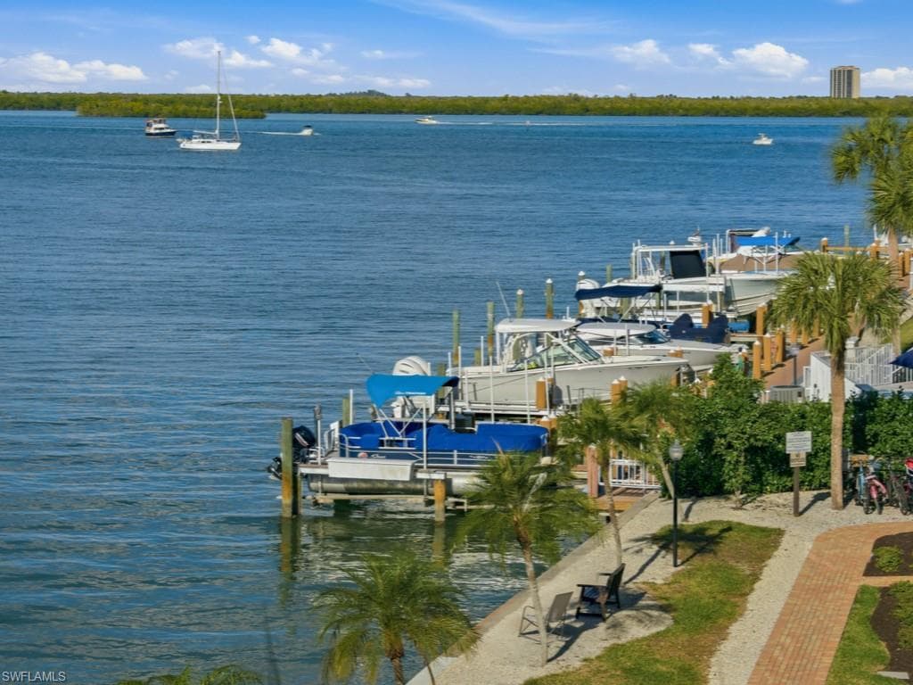 1003 Anglers CV # K407, MARCO ISLAND FL 34145-3