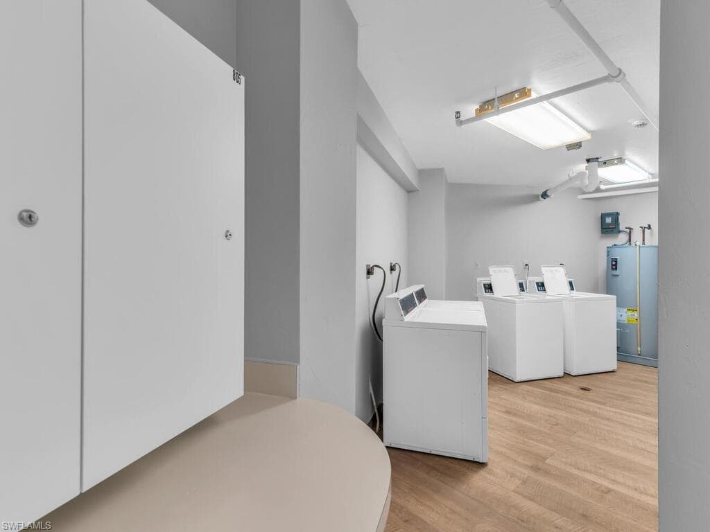 260 Seaview CT # 803, MARCO ISLAND FL 34145-27