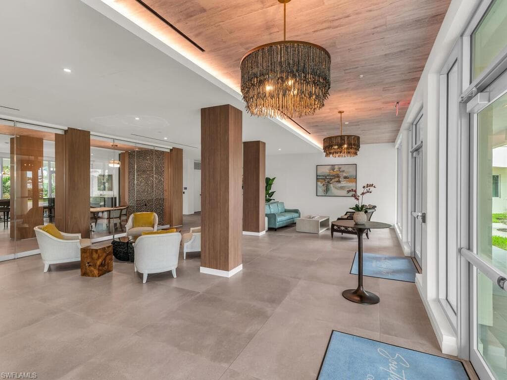 260 Seaview CT # 803, MARCO ISLAND FL 34145-29