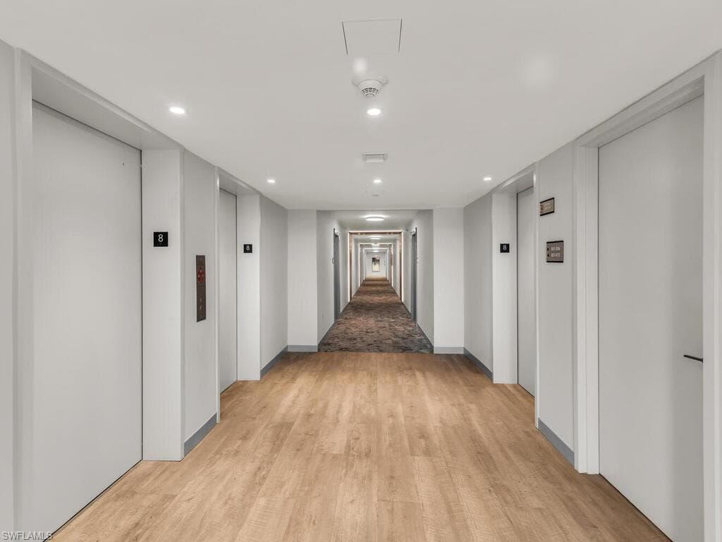 260 Seaview CT # 803, MARCO ISLAND FL 34145-28