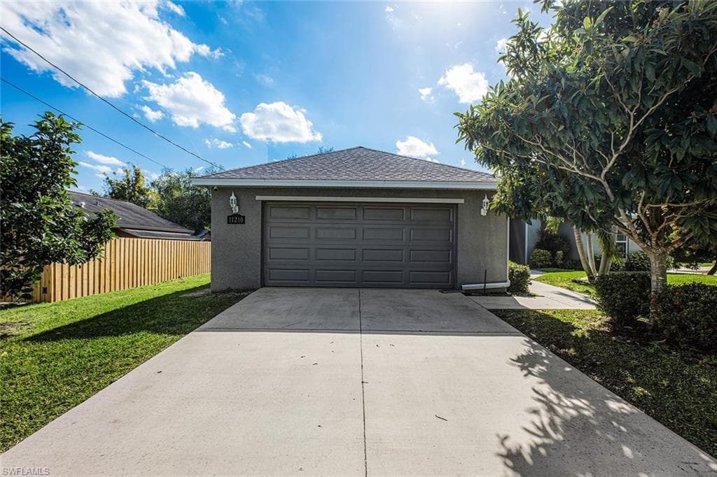 11210 Rabun Gap DR, NORTH FORT MYERS FL 33917-11