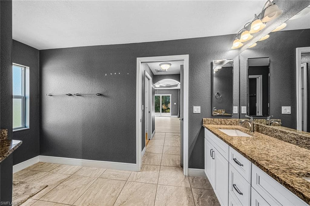 11210 Rabun Gap DR, NORTH FORT MYERS FL 33917-21