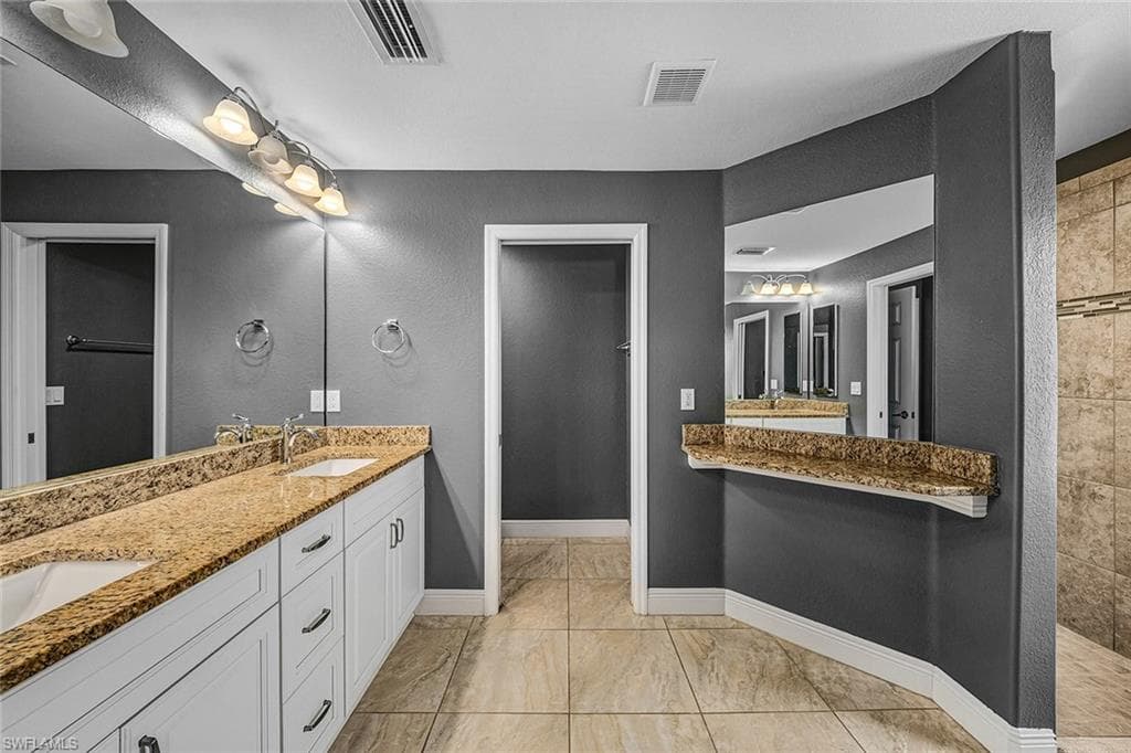 11210 Rabun Gap DR, NORTH FORT MYERS FL 33917-18