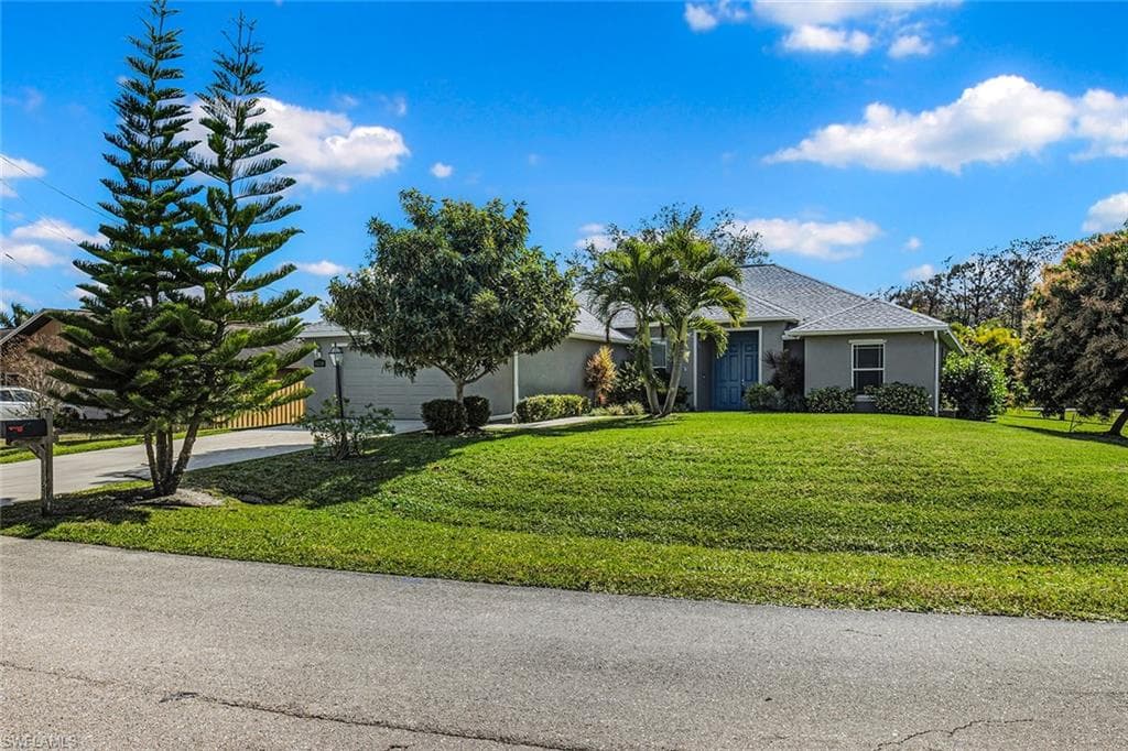11210 Rabun Gap DR, NORTH FORT MYERS FL 33917-7