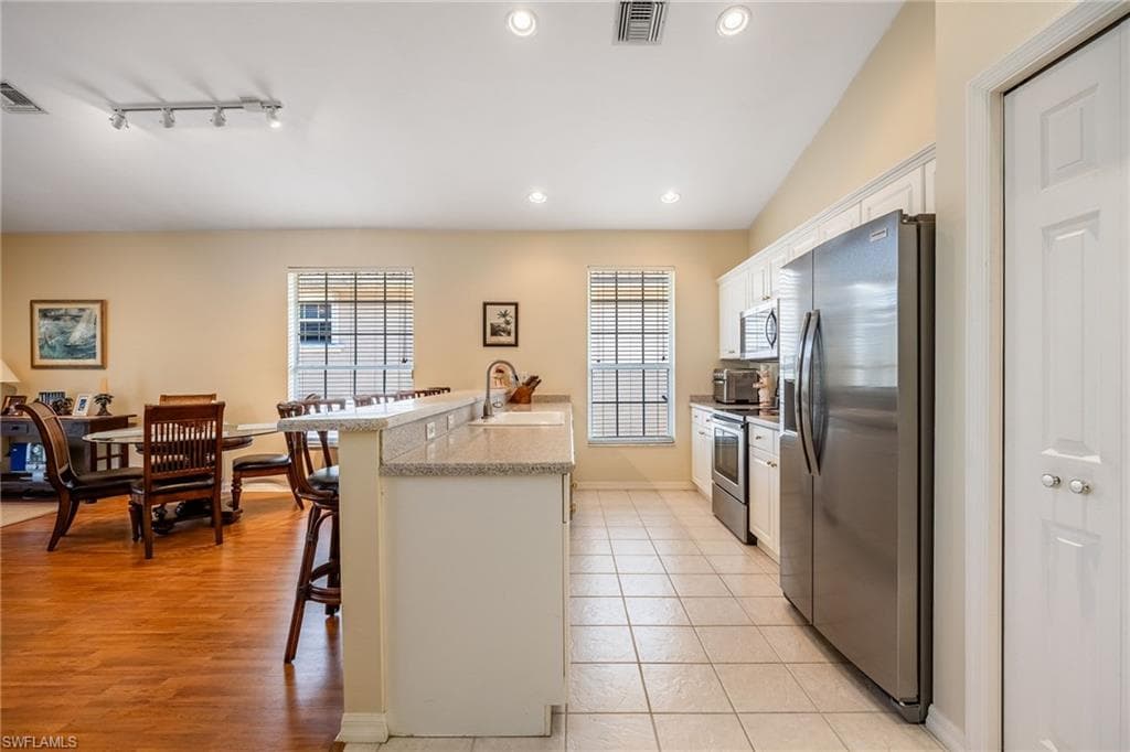 12206 Siesta DR, FORT MYERS BEACH FL 33931-7