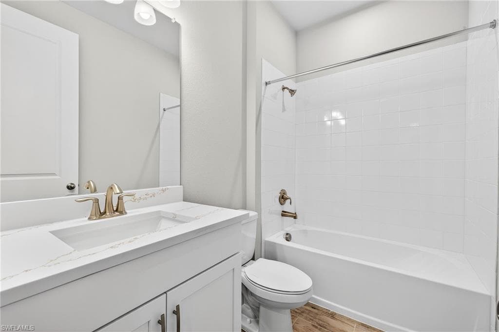 4596 Arboretum # 202, NAPLES FL 34112-19