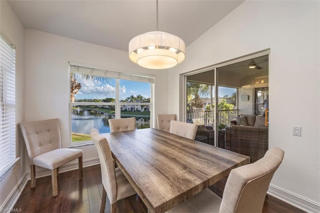866 Carrick Bend CIR 201-11