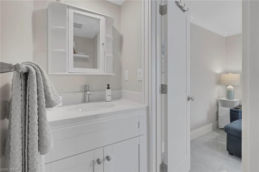 642 12th AVE S, NAPLES FL 34102-9