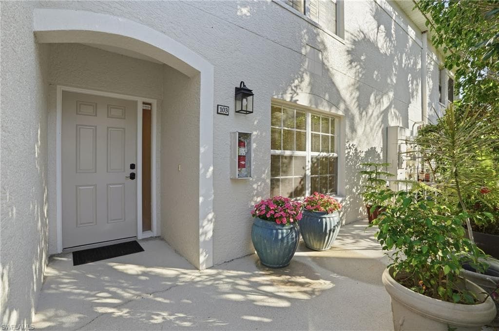 6838 Lantana Bridge RD # 103, NAPLES FL 34109-4