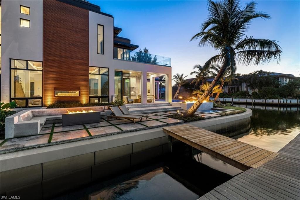 1100 Sandpiper ST, NAPLES FL 34102-41