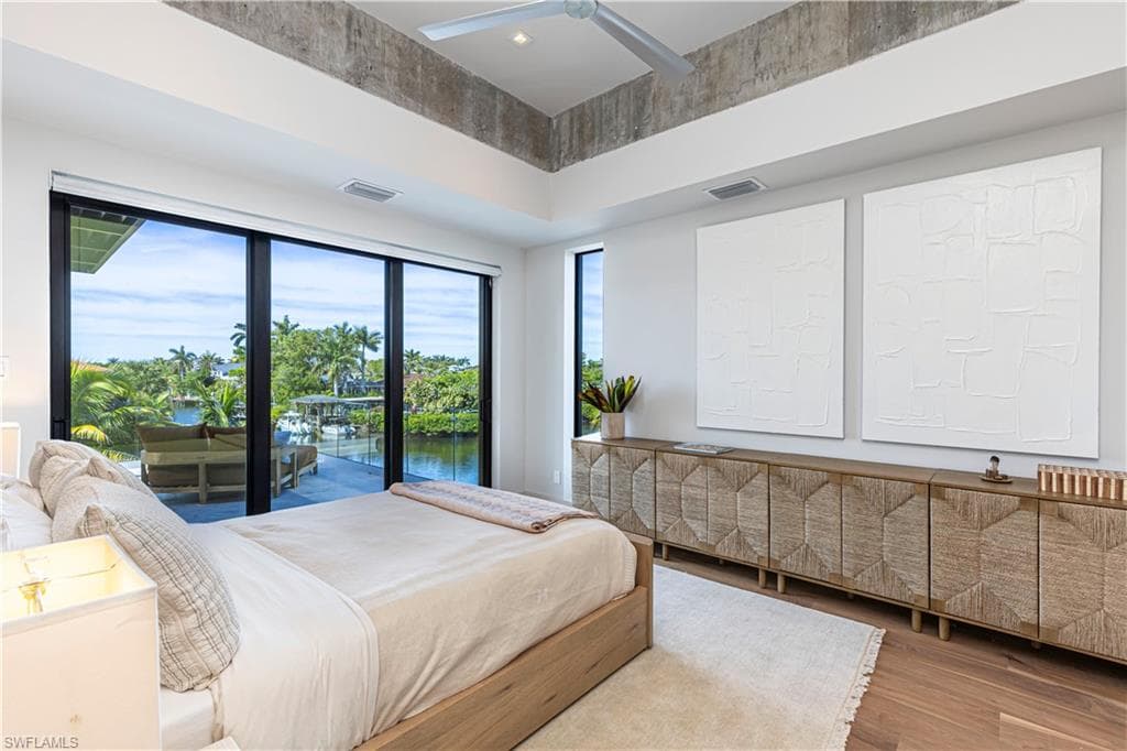 1100 Sandpiper ST, NAPLES FL 34102-35