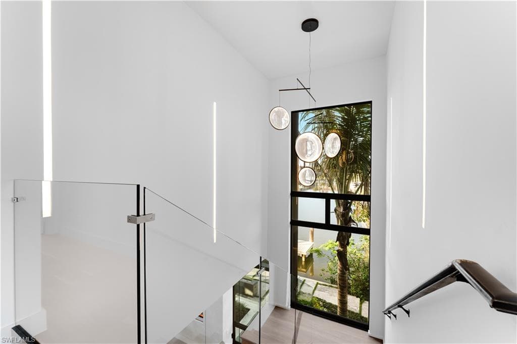 1100 Sandpiper ST, NAPLES FL 34102-28