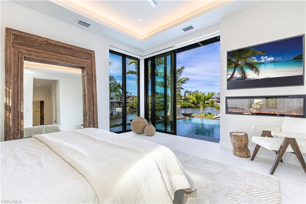 1100 Sandpiper ST, NAPLES FL 34102-20