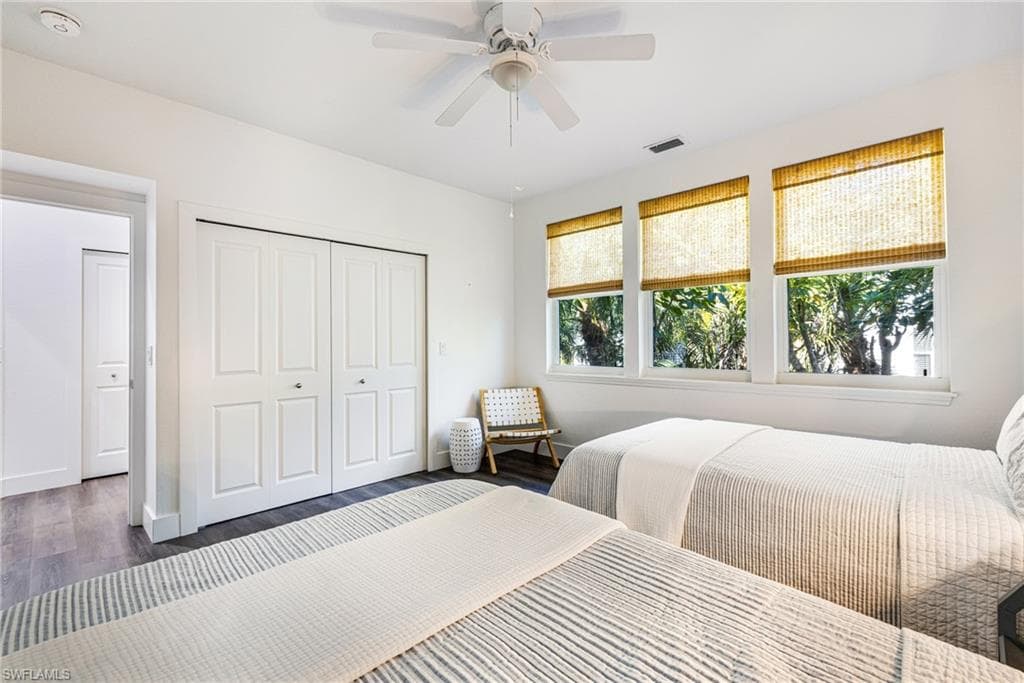 454 Sea Oats DR, SANIBEL FL 33957-21